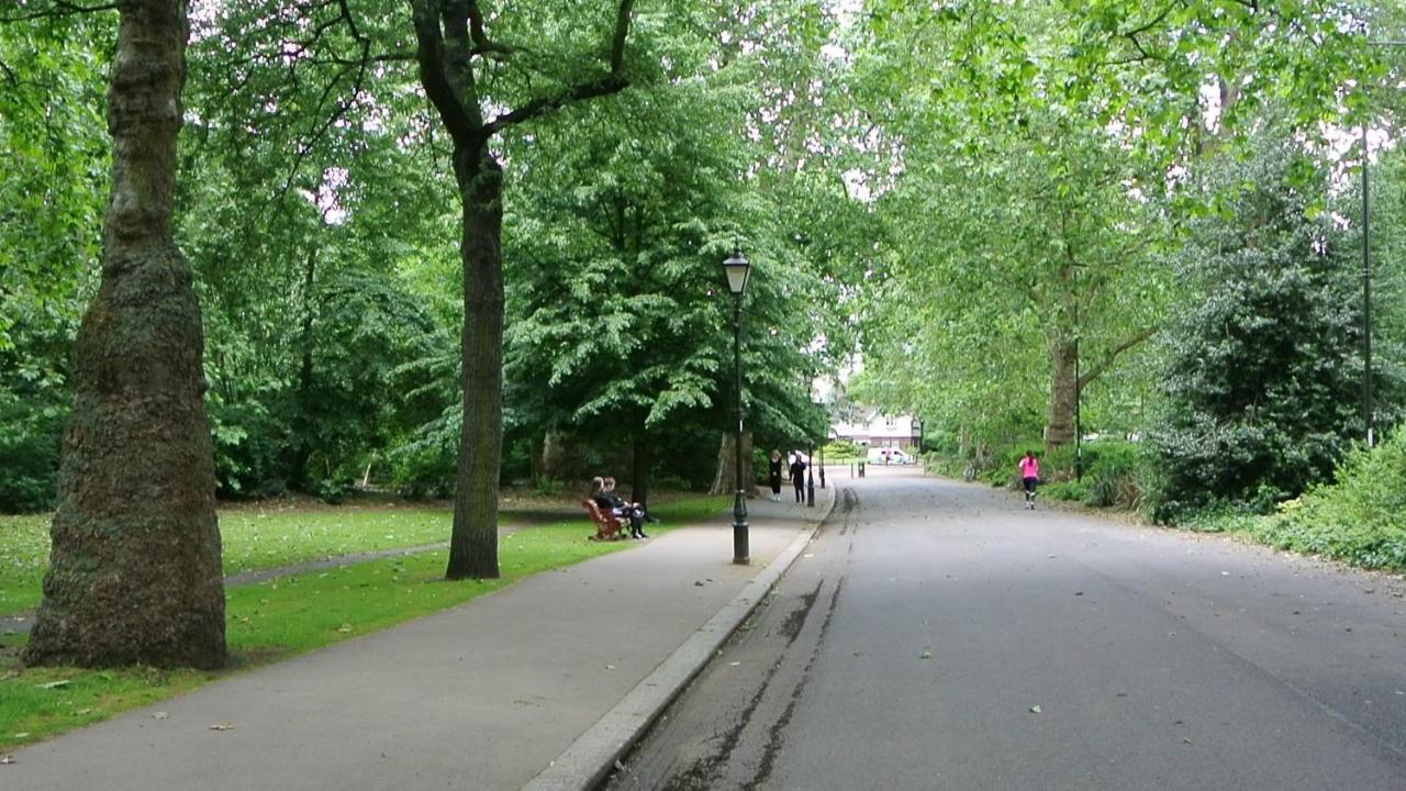 Spacious Two Bedroom Apartment In Battersea, Free Parking 런던 외부 사진