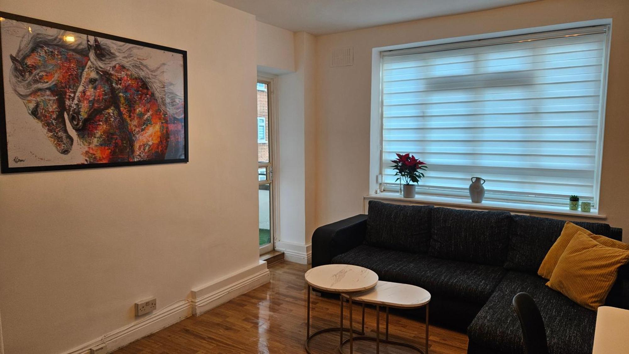 Spacious Two Bedroom Apartment In Battersea, Free Parking 런던 외부 사진